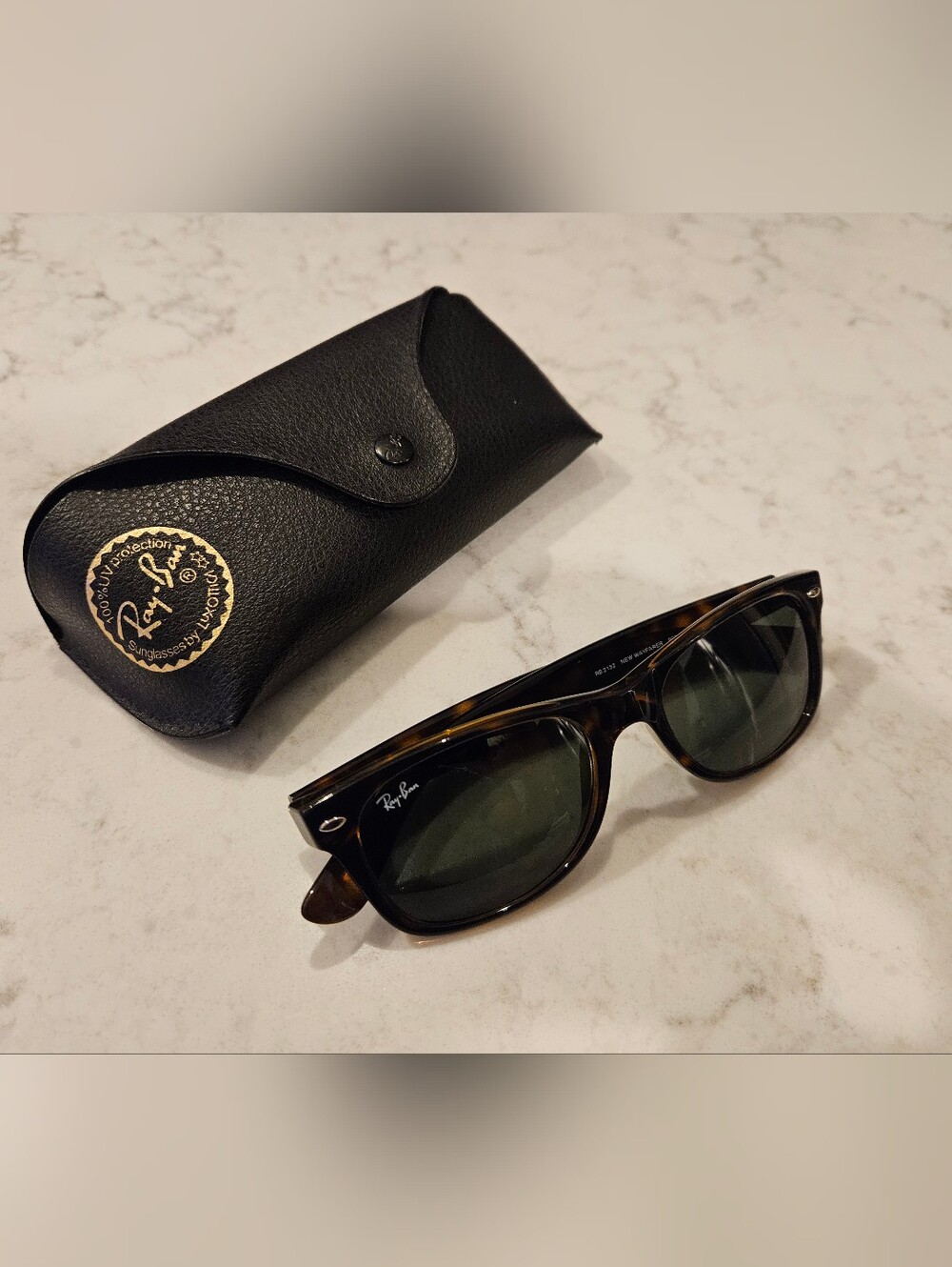 Ray-Ban New Wayfarer RB2132 52mm Tortoise Sunglasses with Green Lenses - Picture 2 of 12